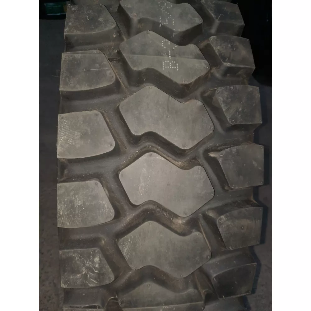 Грузовая шина 315/80 R22,5 Long March LM-901 22PR в Рефтинске