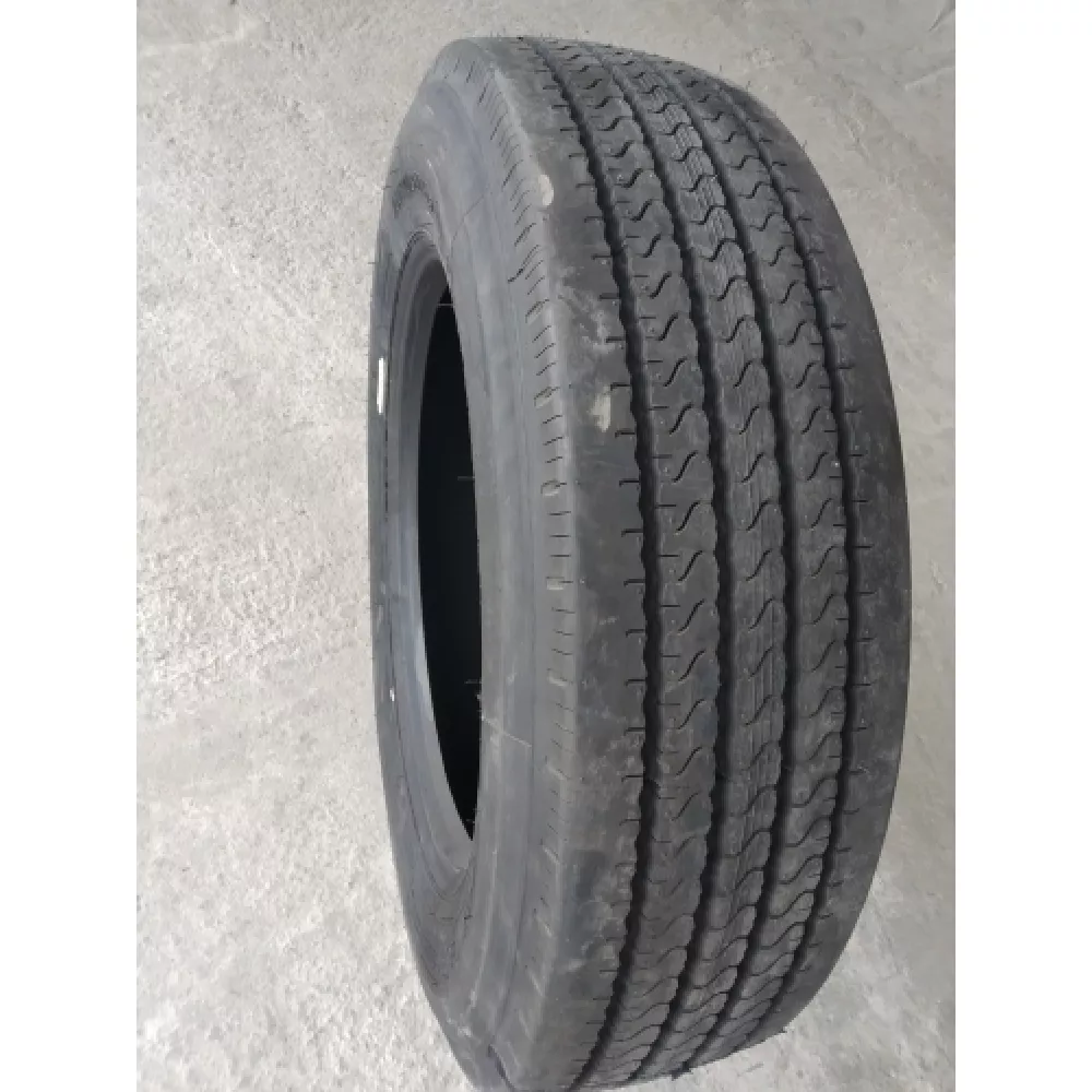 Грузовая шина 255/70 R22,5 Long March LM-120 16PR в Рефтинске